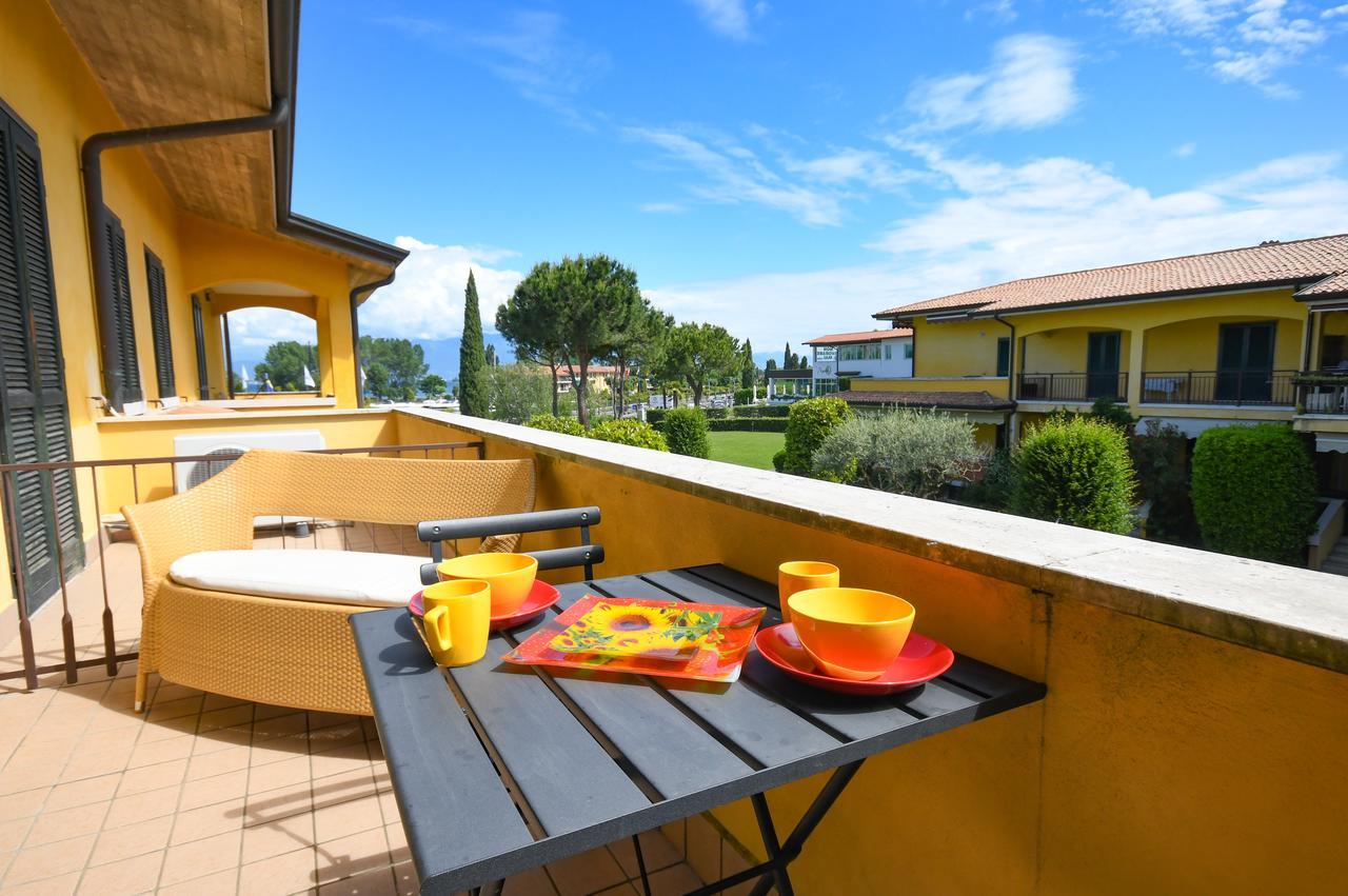 Sirmione Beach Apartment Eksteriør billede
